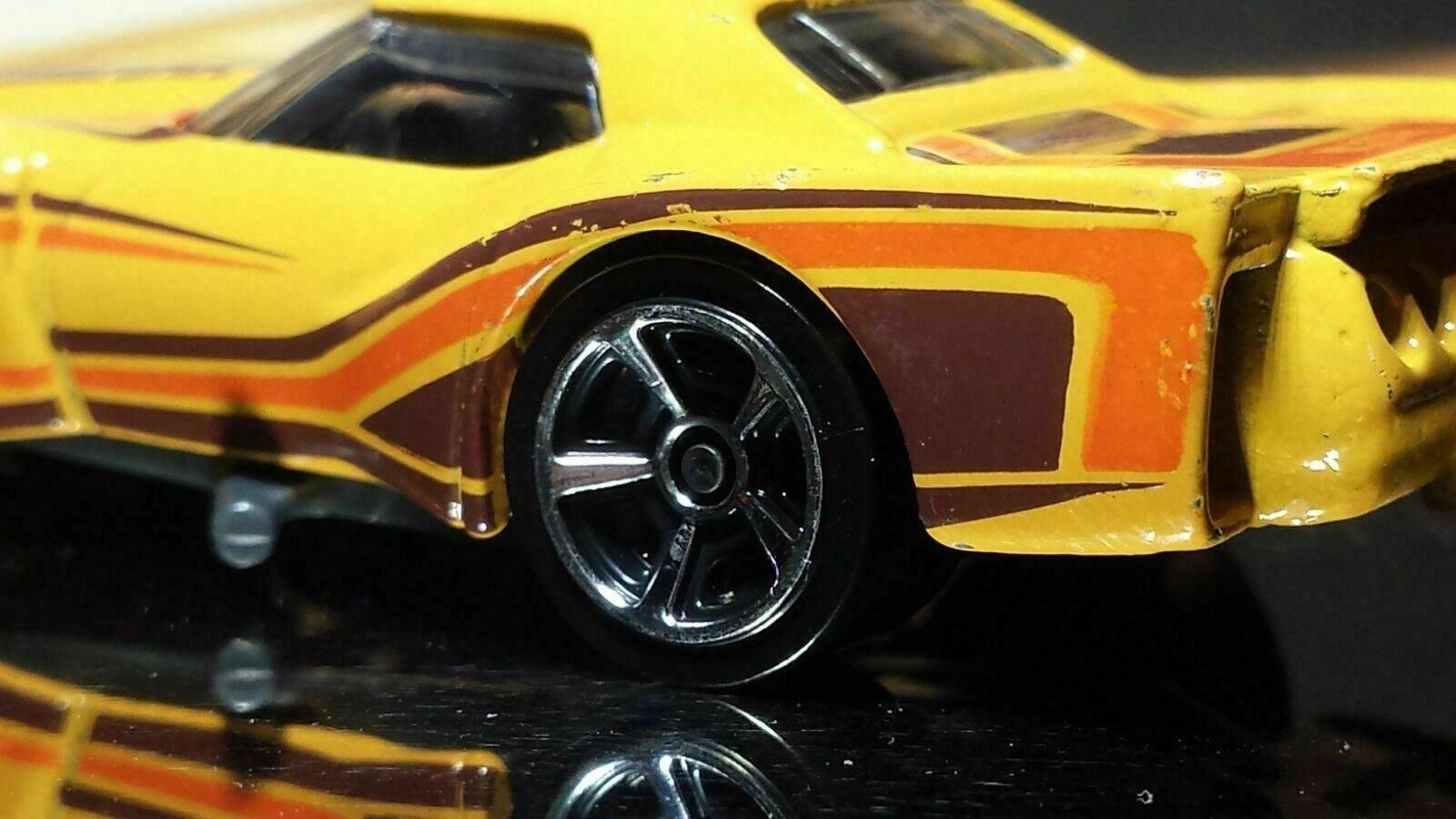 GREENWOOD CORVETTE BEIGE 1:64 SCALE DIECAST COLLECTOR MODEL CAR