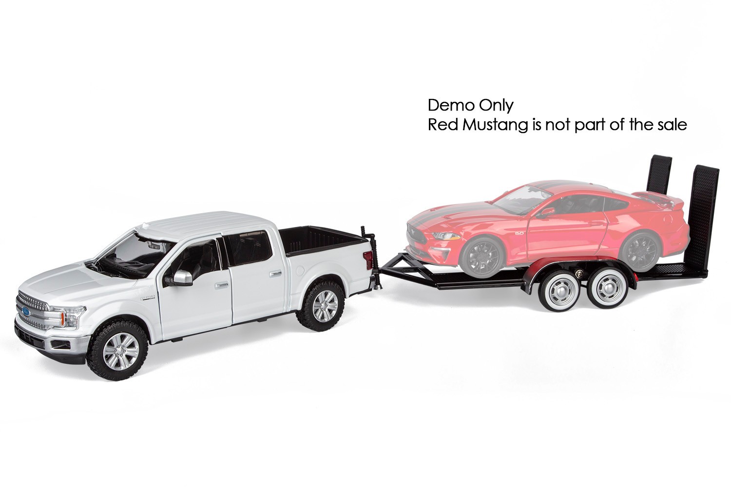 Motormax 1/27 2019 Ford F-150 Lariat Crew Cab Pickup Truck w/ Car Hauler Trailer