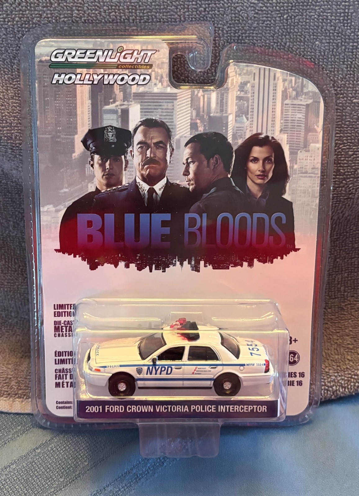 Greenlight Hollywood Series 16 Blue Bloods 2001 Ford Crown Victoria Police…