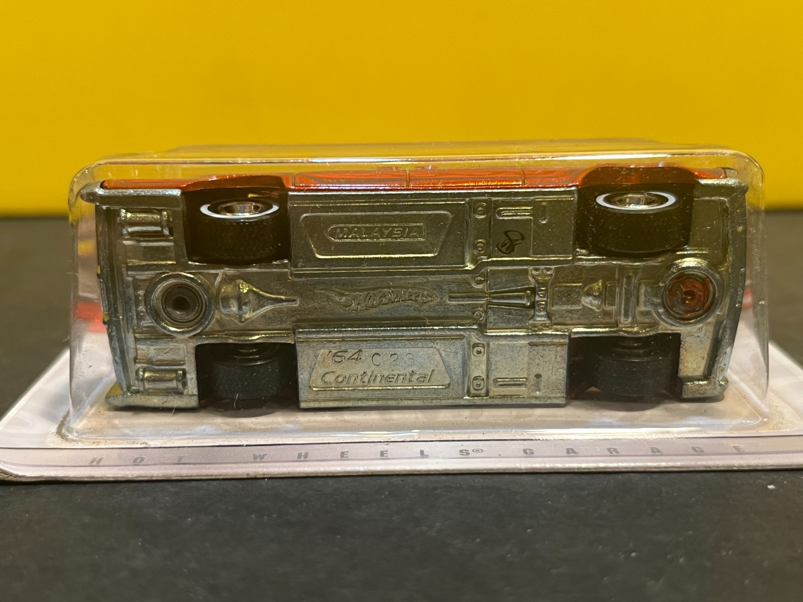 1/64 HOT WHEELS WAYNE’S GARAGE REAL RIDERS 8/39 64 LINCOLN CONTINENTAL RED CHASE