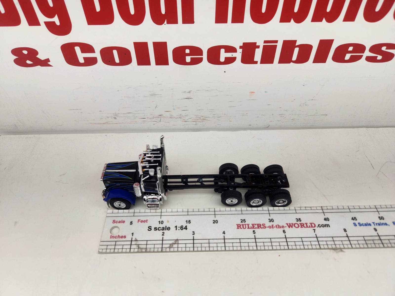 1/64 DCP/FG Black,Blue,Green 389 Day Cab Heavy Haul Chassis For Custom Builds