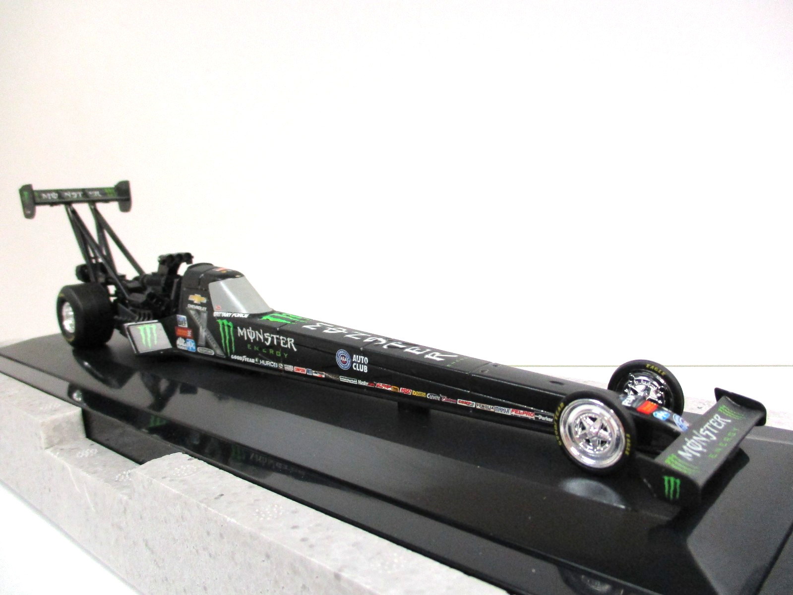 LIONEL RACING – BRITTANY FORCE MONSTER ENERGY NHRA TOP FUEL DRAGSTER – 1/32