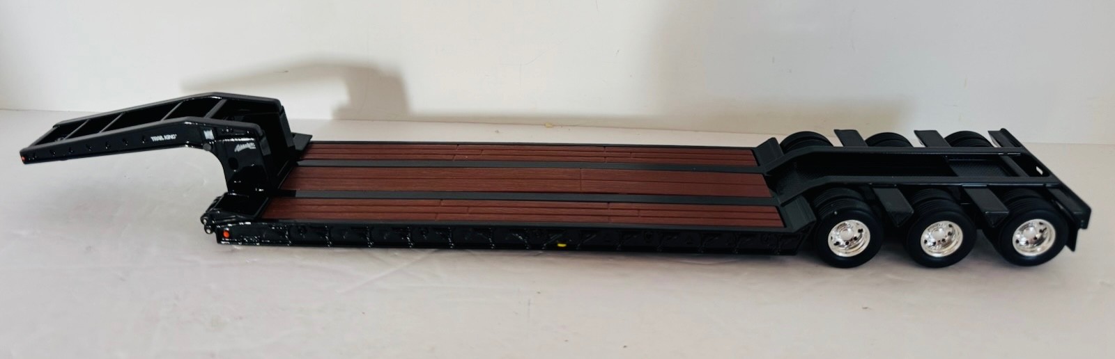 1:50 Trail King Tri-Axle Lowboy Trailer By Norscot