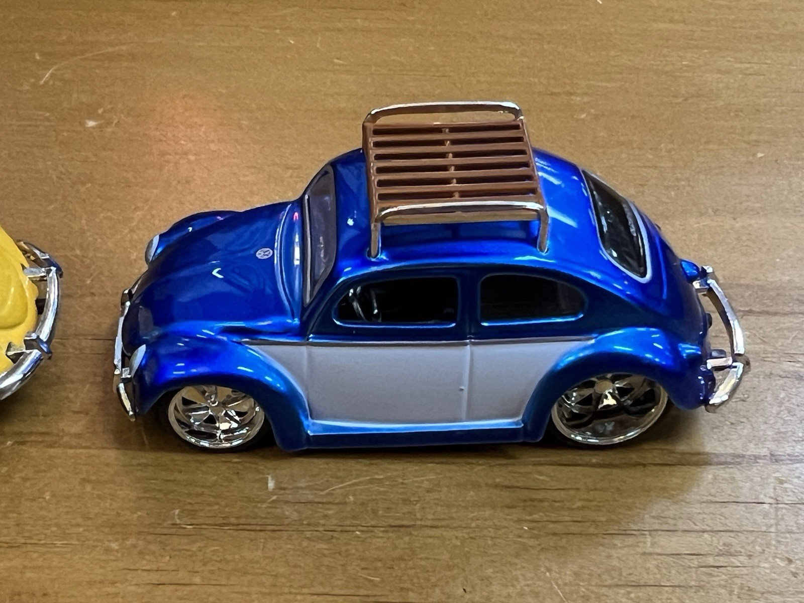 Jada 1:43 Scale? Diecast VW Beetle Cars a Blue and a Yellow 3″