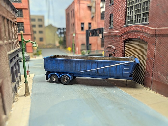 1/87 HO Scale Custom Built 3D Printed 39′ Dual Axle Dump Trailer.