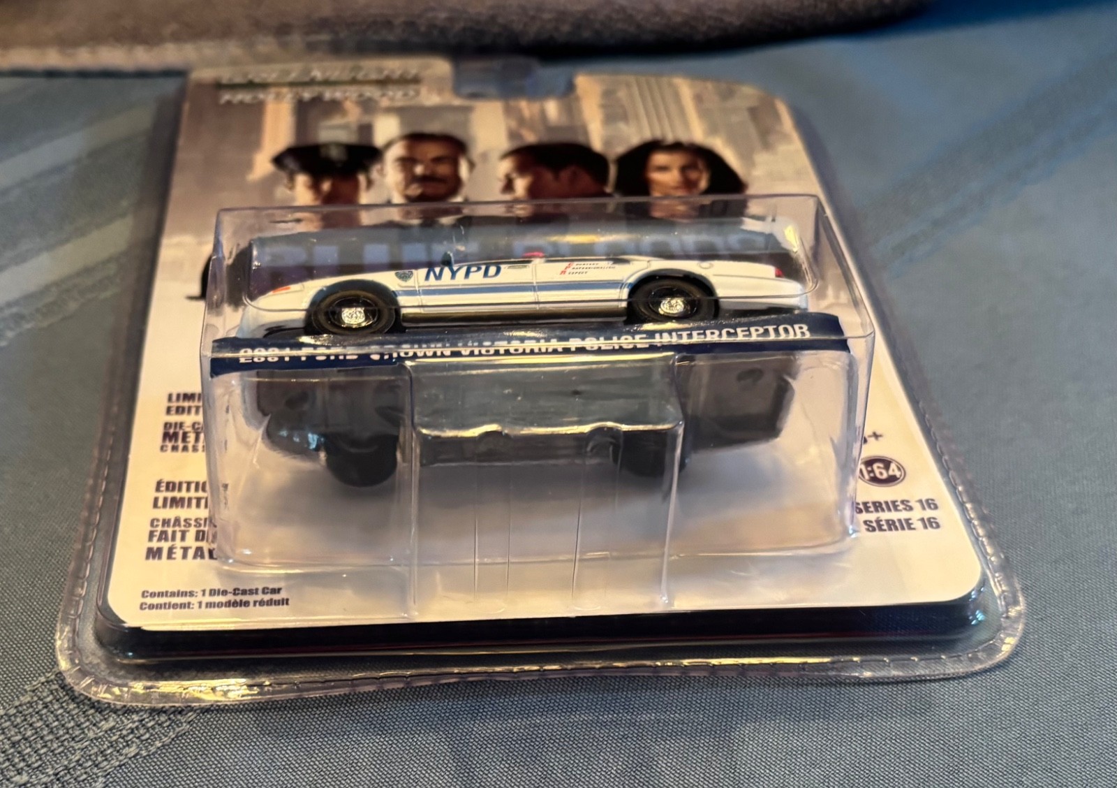 Greenlight Hollywood Series 16 Blue Bloods 2001 Ford Crown Victoria Police…