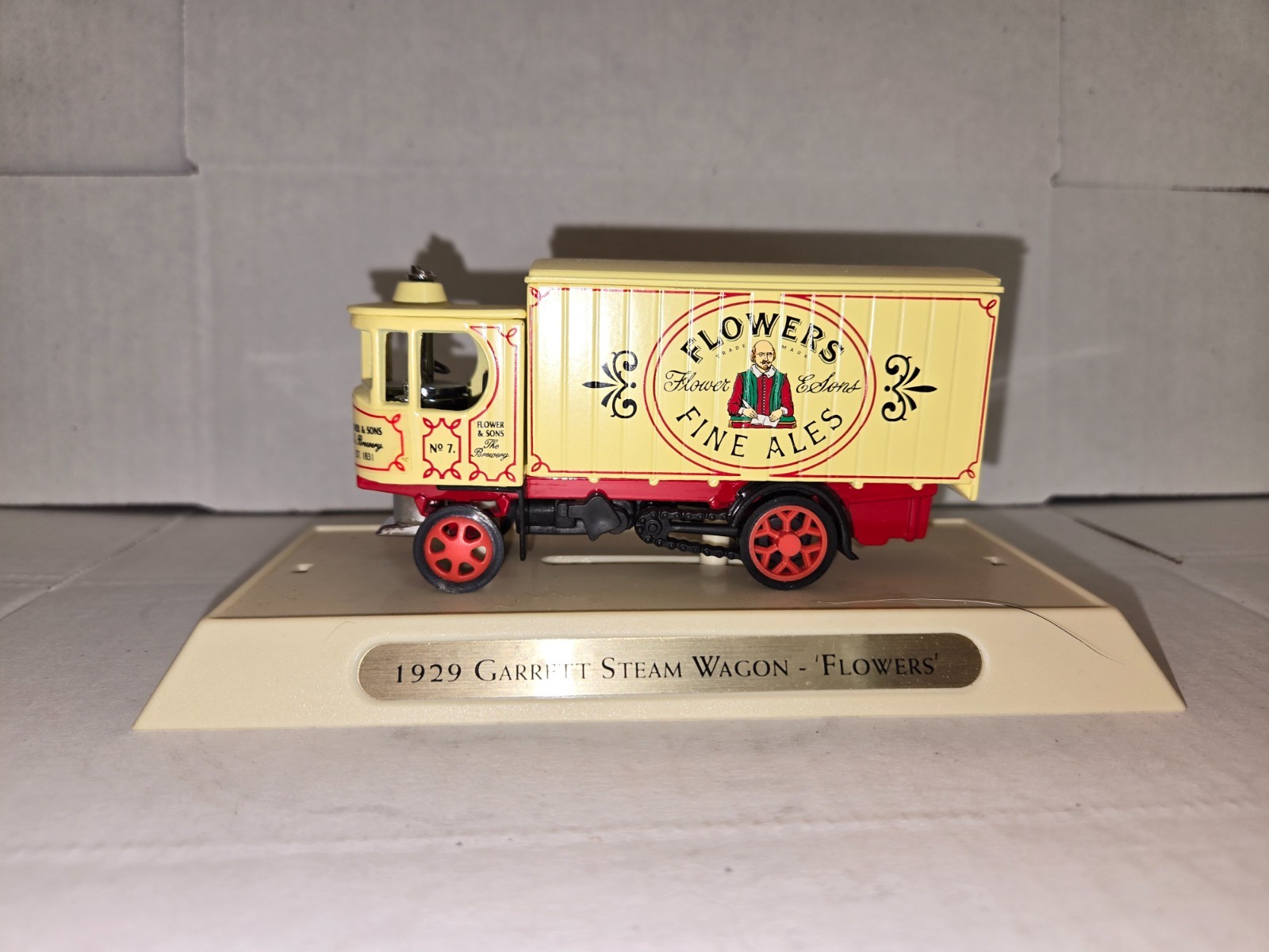 MATCHBOX 1929 GARRETT STEAM WAGON FLOWERS FINE ALES DELIVERY TRUCK WITH STAND
