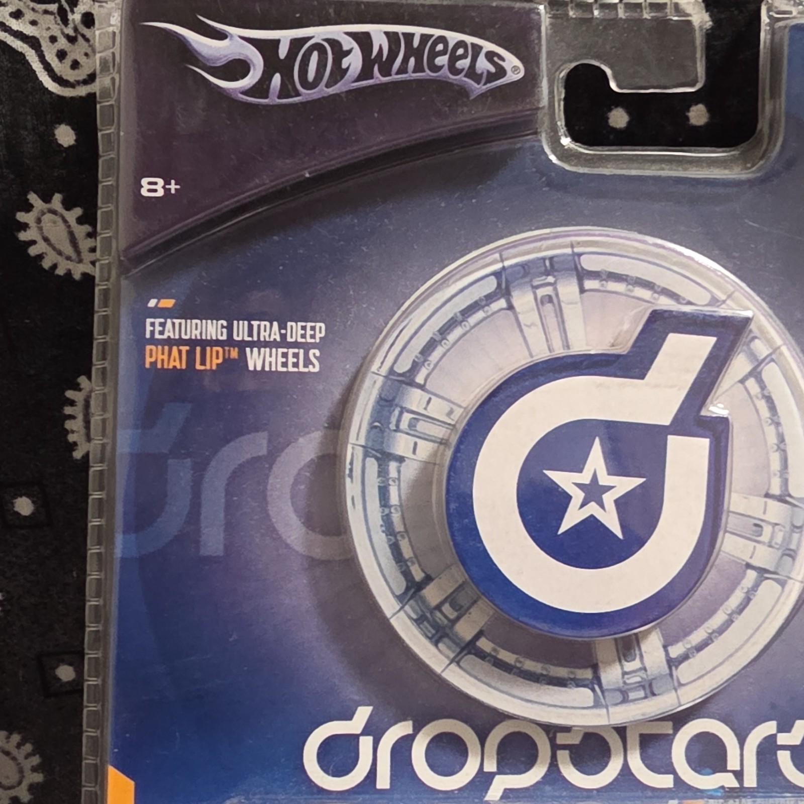 Hot Wheels Dropstars 2005 Chrysler 300C 1:64 Black Silver Diecast Unopened
