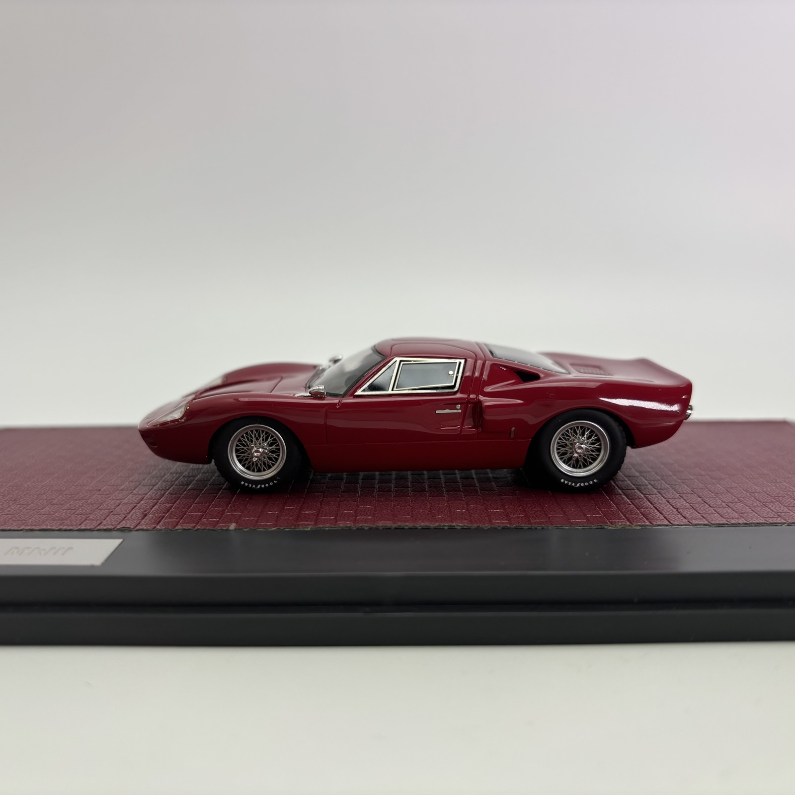 Matrix 1/43 1967 Ford GT40 MkIII Red Resin Car Model