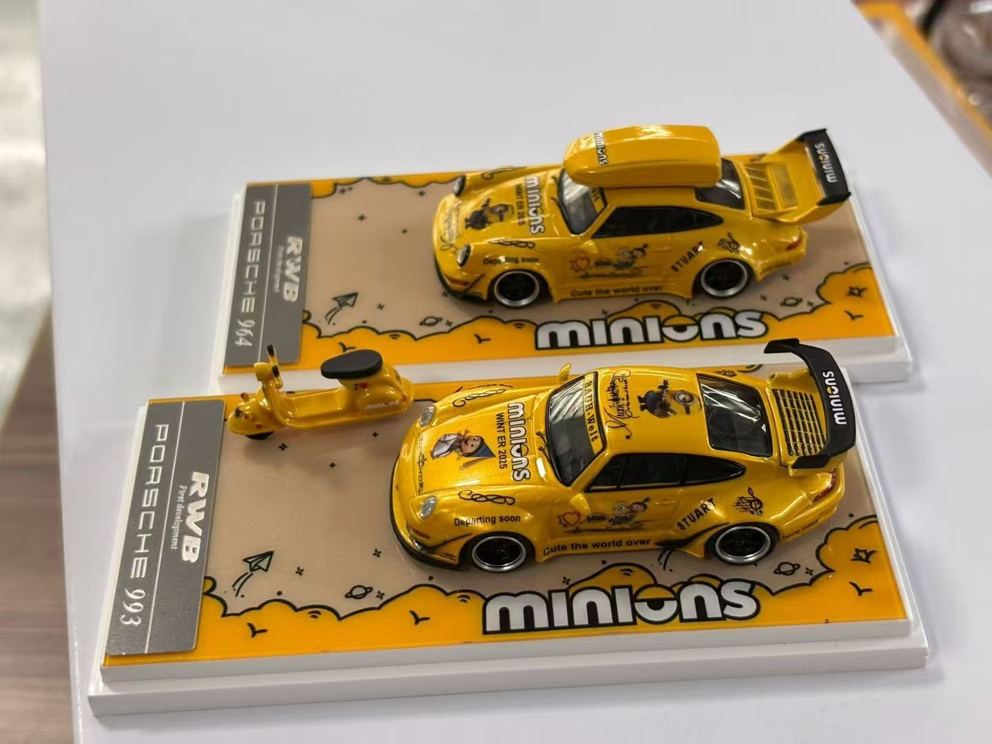 The Ultimate Player 1/64 Rwb993 964 Alloy car Model Collectible Ornament Gift