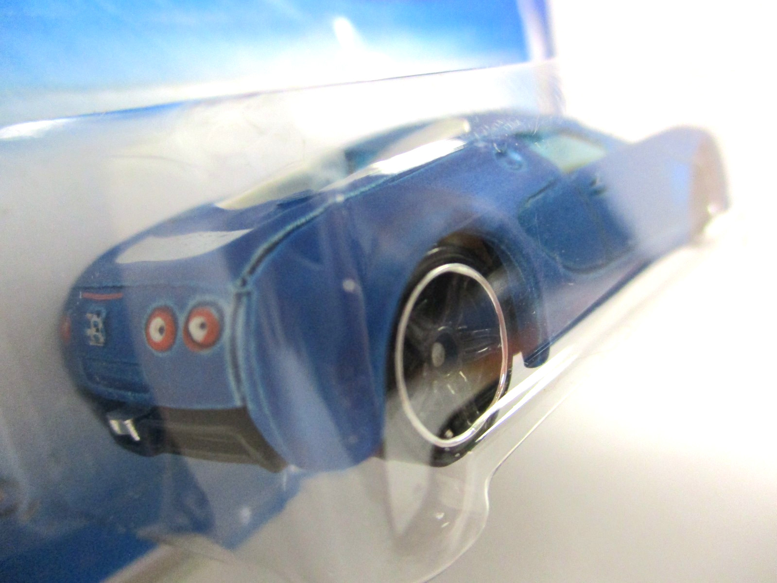 HOT WHEELS – HOT AUCTION – BUGATTI VEYRON (MATTE BLUE) – DIECAST