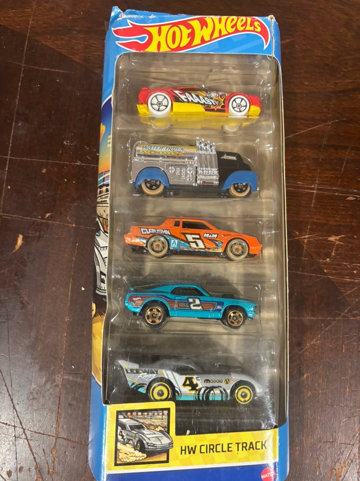 Lot of 7 Hot Wheels 5 Car Gift Packs NEW Plus 2 Maisto 5 Cars- One 8 Cars Pack