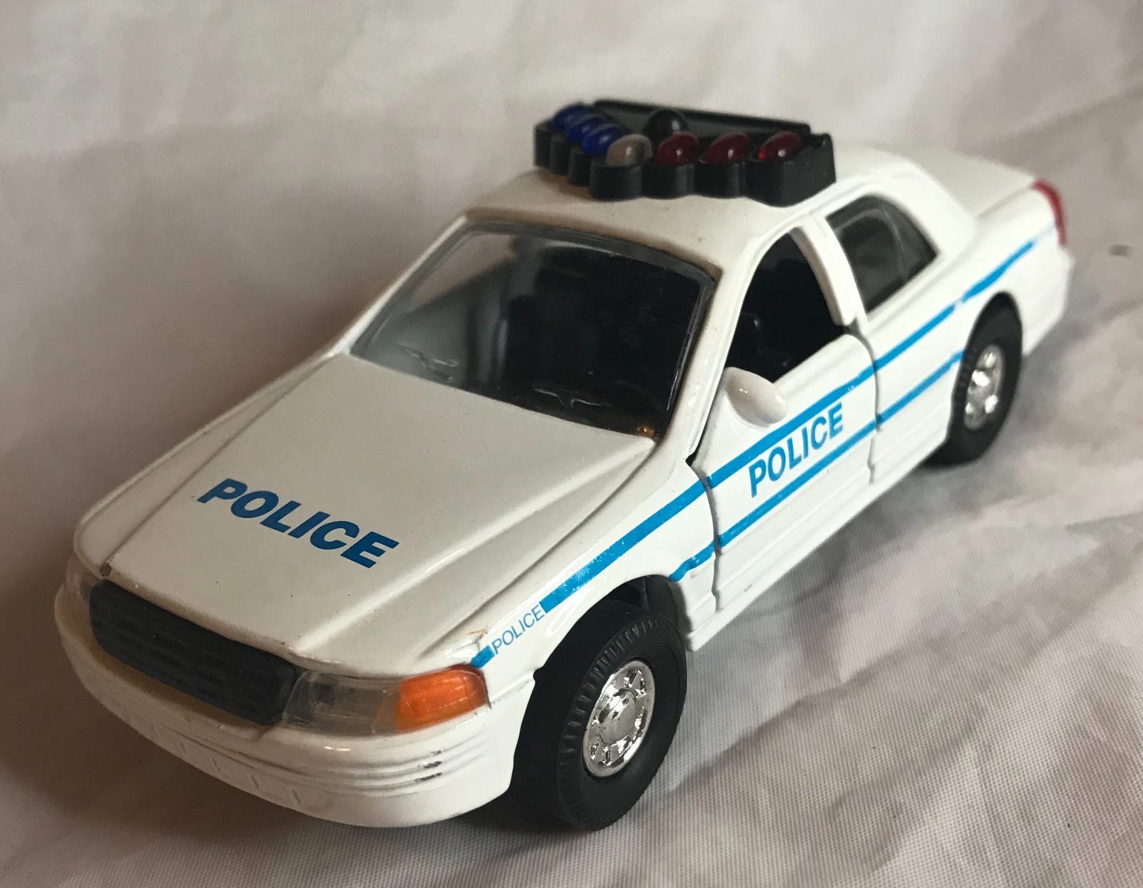 Shing Fat Showcasts 9985/4D White Police Car 5in Diecast Loose