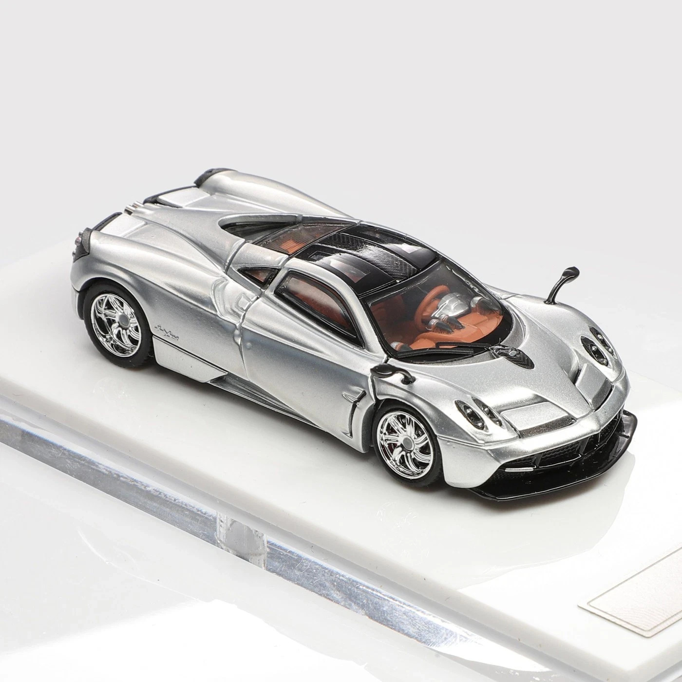 PAGANI HUAYRA 2014 DOORS OPEN REAR COMES OFF SILVER 1/64 DIECAST CAR BY HKM
