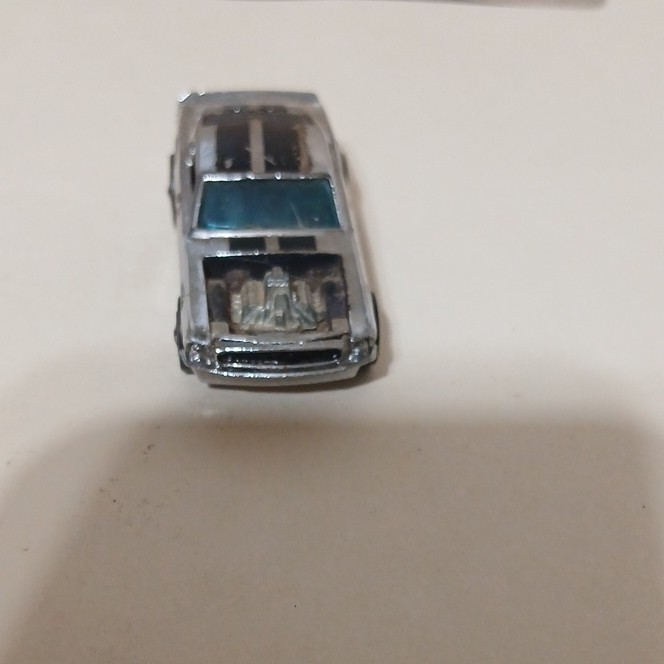 Hot Wheels Redlines 1969 Mustang Silver Diecast Car 1:64 Redline Wheels