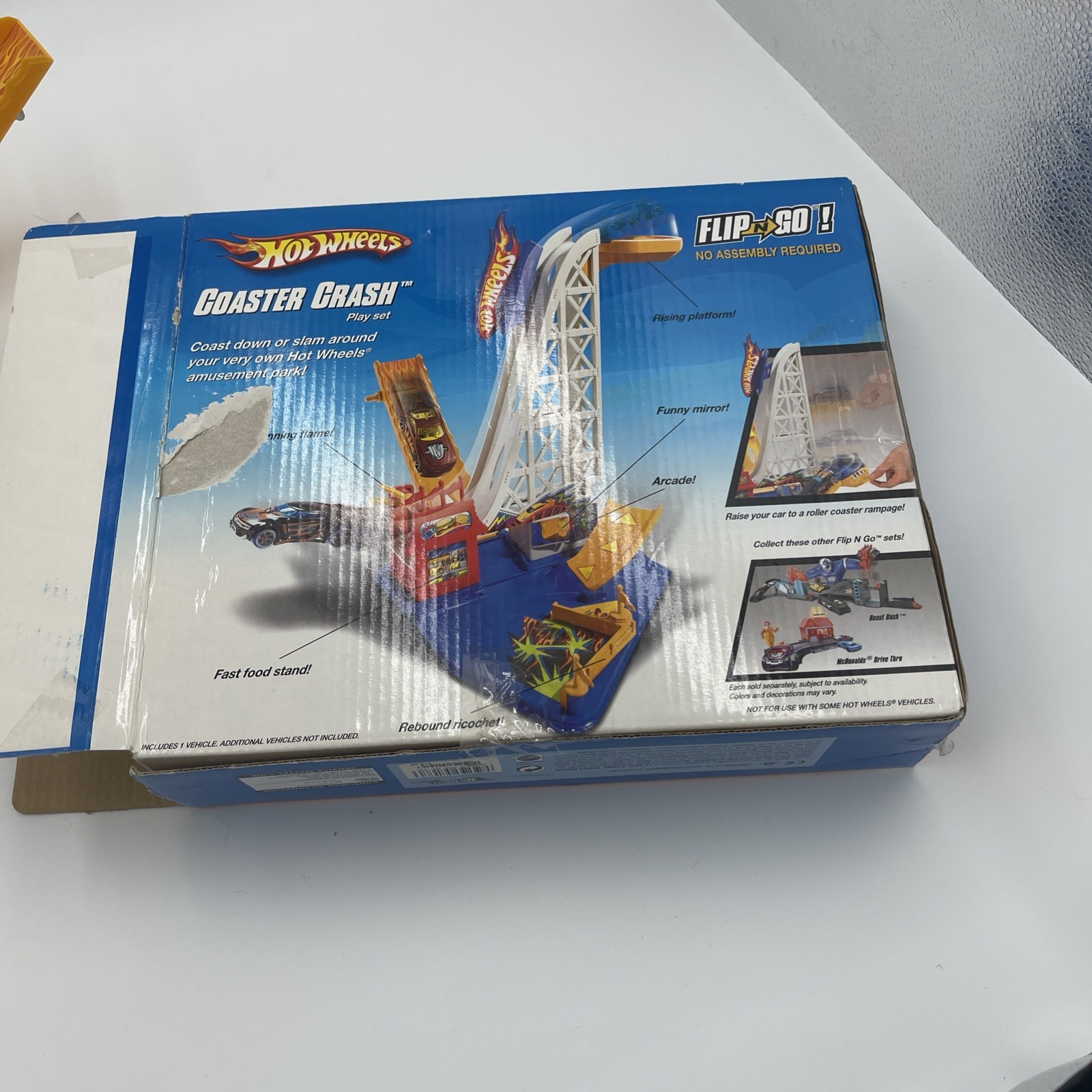 2007 Hot Wheels “Coaster Crash Flip-N-Go” Play Set By Mattel 12 1/2″ High W Box