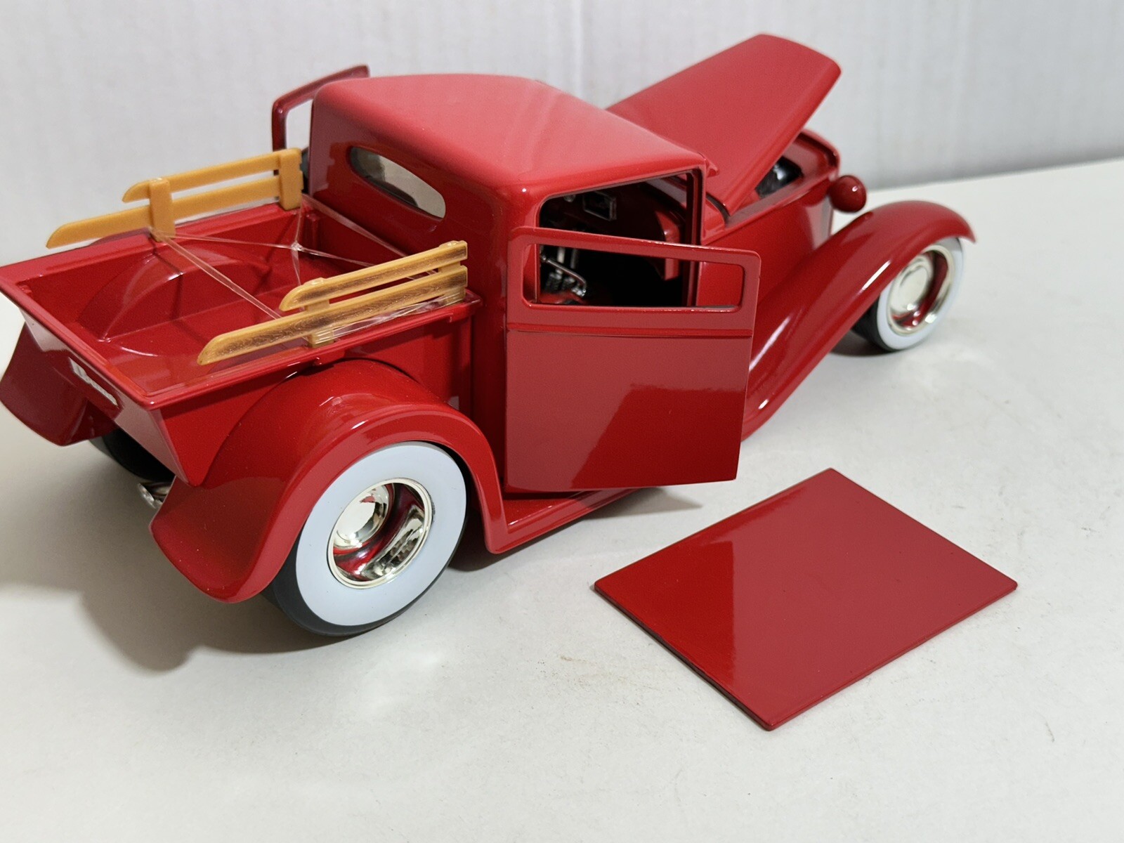 JADA D-RODS 1932 FORD RED 1:24 DIECAST MODEL CAR NEW NO BOX