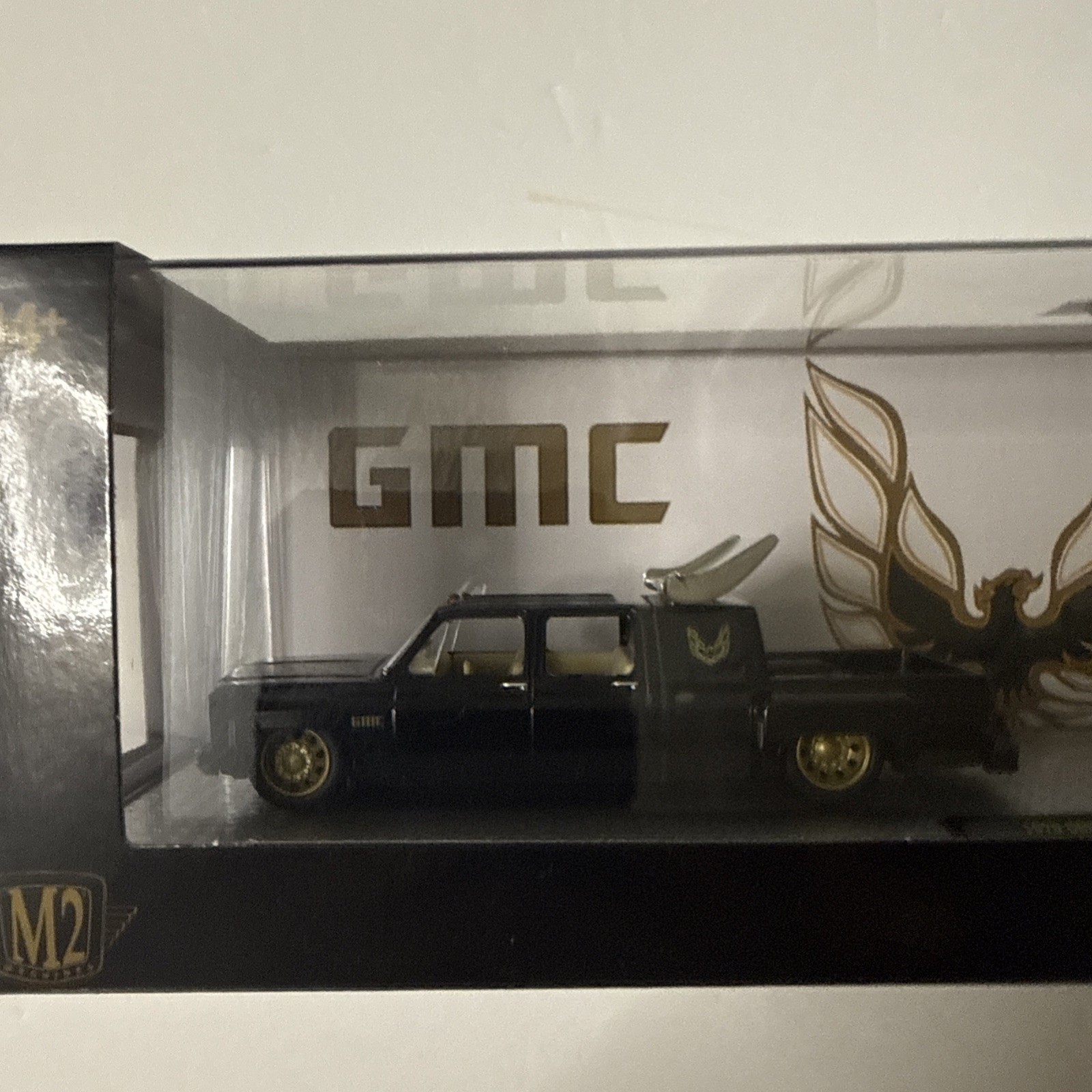 M2 Machines Hauler 1976 GMC Sierra 3500 And 1976 Gmc Sierra Grande 15 Custom