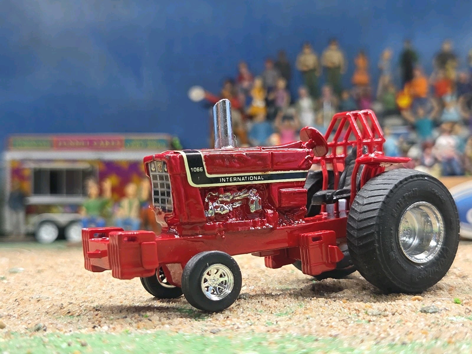 CASE IH International1:64 CUSTOM built TRACTOR pulling PULLER HOT ROD ertl Farm