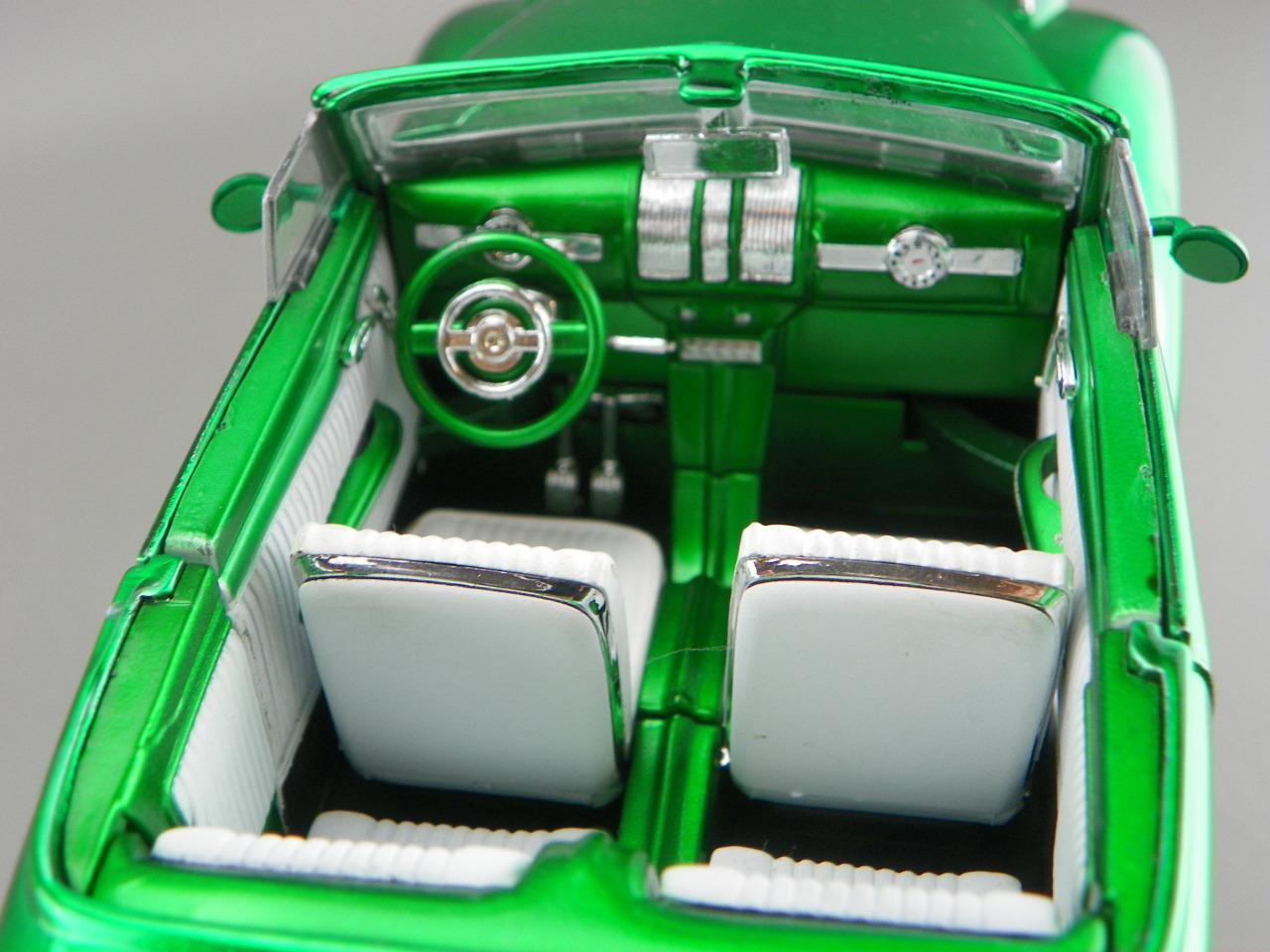 Jada Diecast 1:24 Rick Dore Metallic Green 1940 Pontiac Business Coupe Model Car