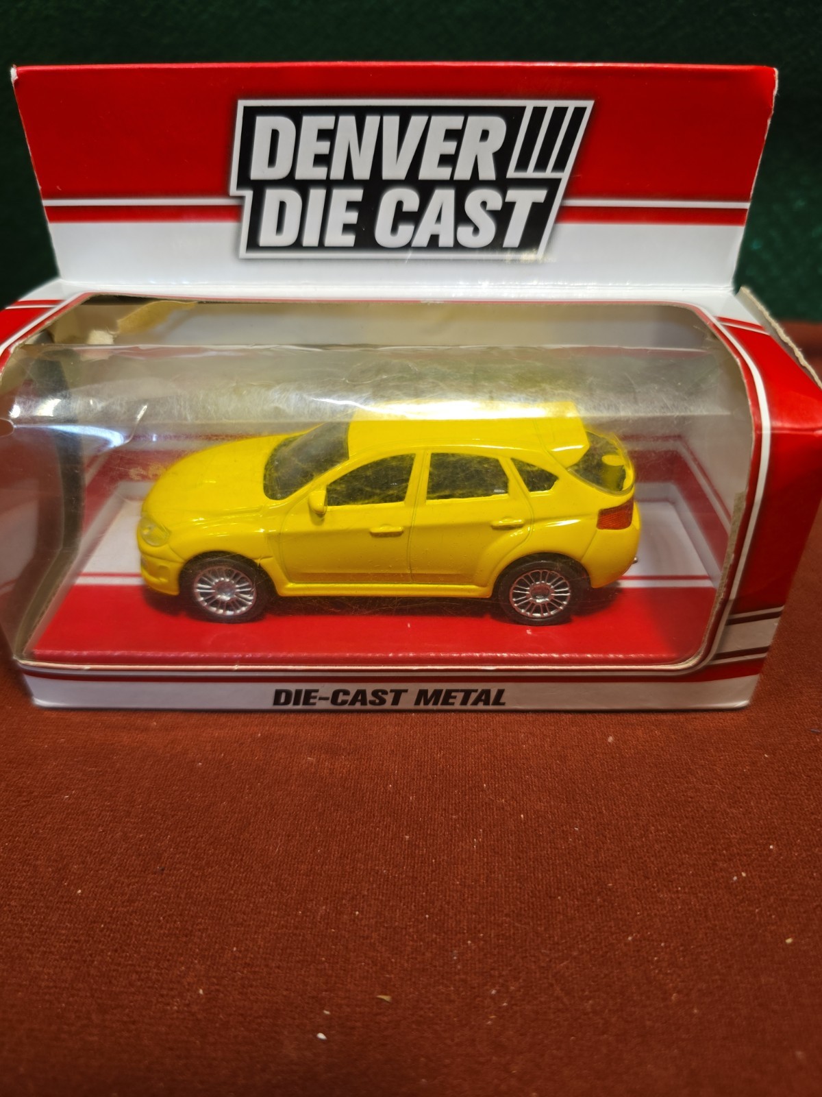 DIENVER DIE CAST COLLECTIBALE CAR.