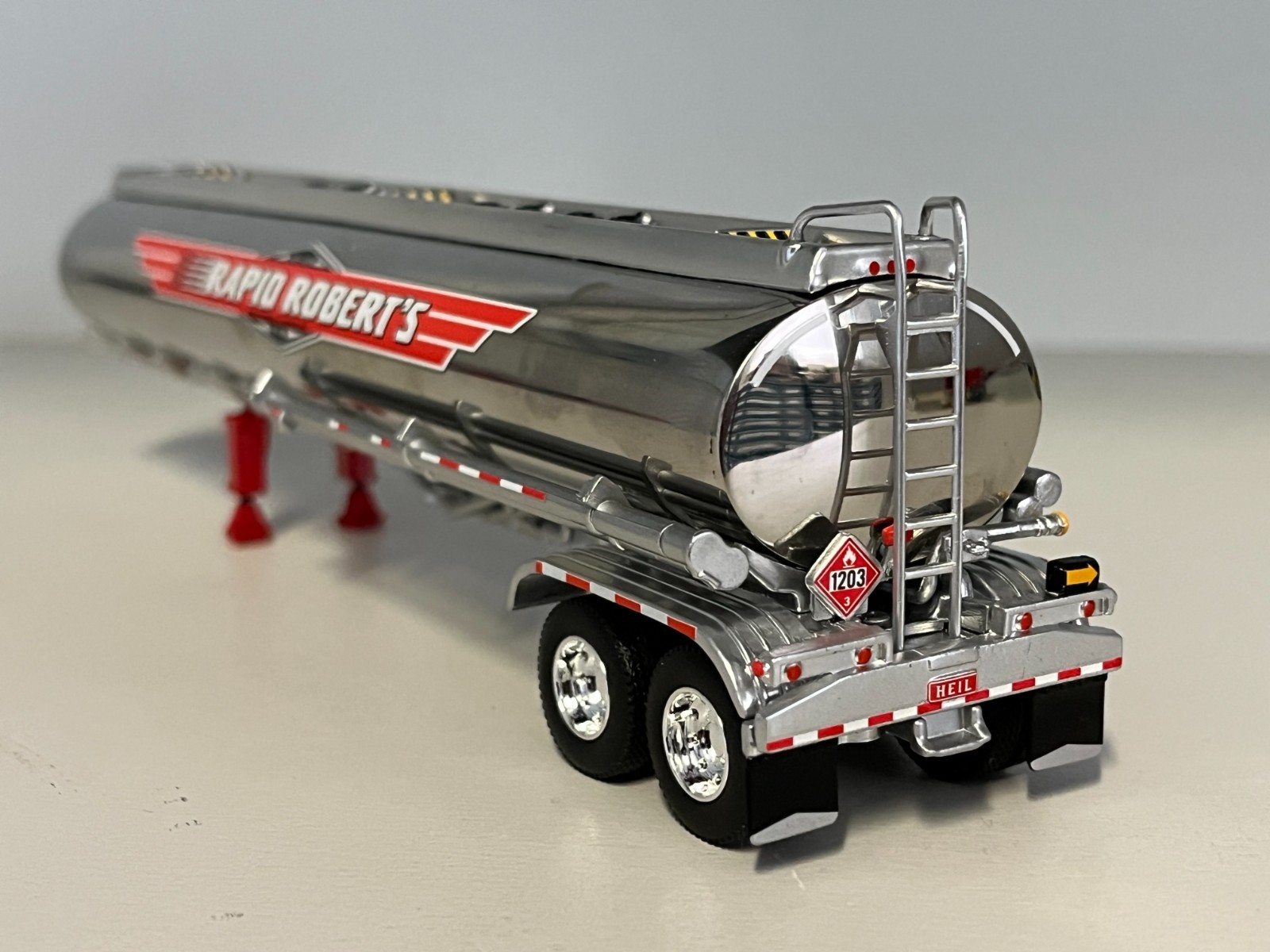 CHROME DCP 1/64 HEIL FUEL TANKER TRAILER