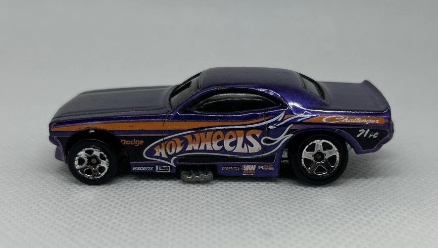 Hot Wheels 1977 Purple Dodge Challenger HEMI Funny Car Dragster Vintage Diecast