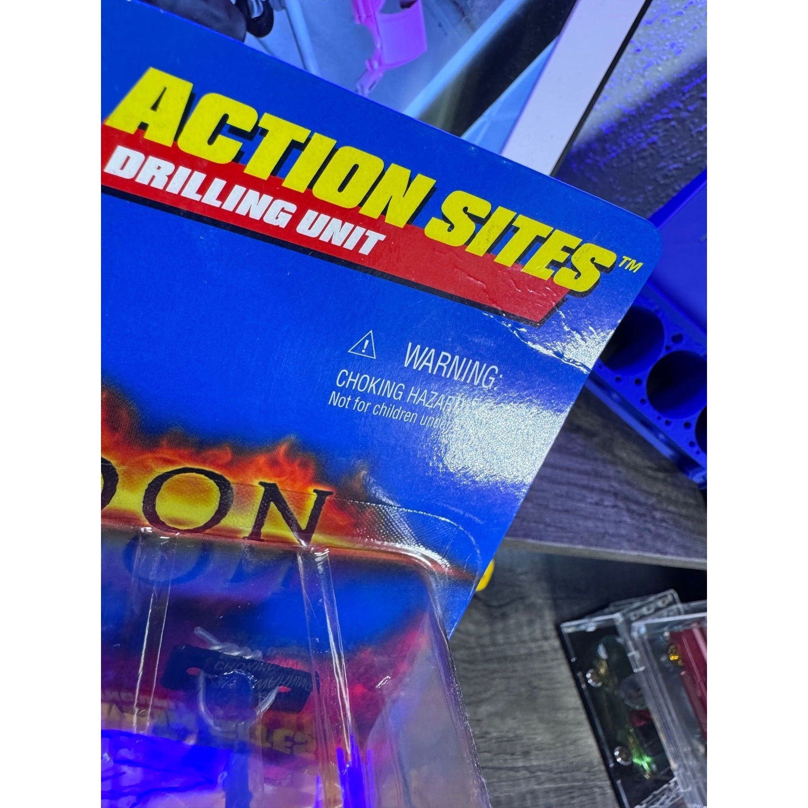 Hot wheels 1997 Armageddon action sites drilling unit