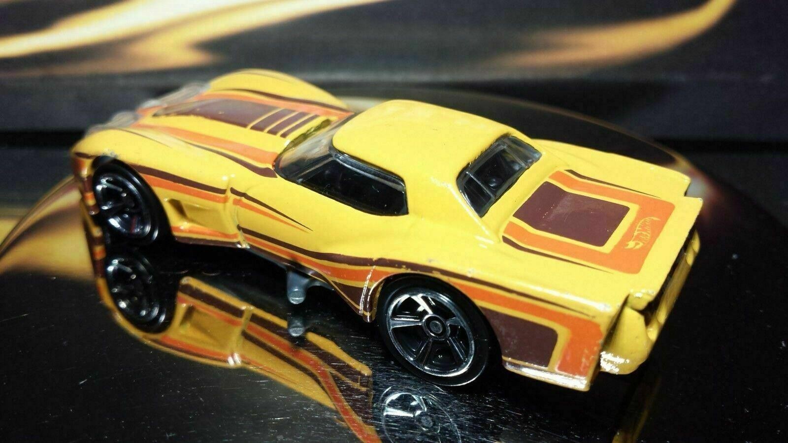 GREENWOOD CORVETTE BEIGE 1:64 SCALE DIECAST COLLECTOR MODEL CAR