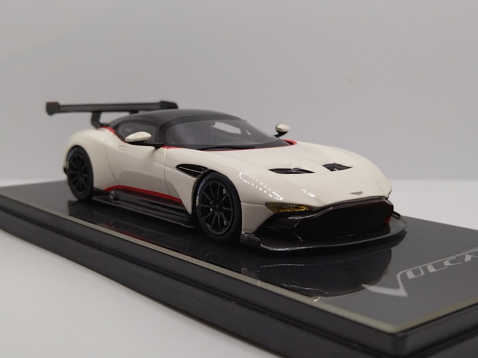 TSM Model 1/43 Aston Martin Vulcan 2015. Wow Rare!