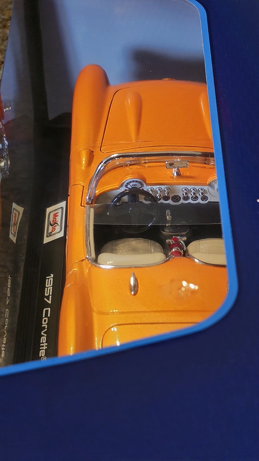 1957 Chevy Corvette Roadster Orange/White Special Edition Maisto 1:18 Diecast