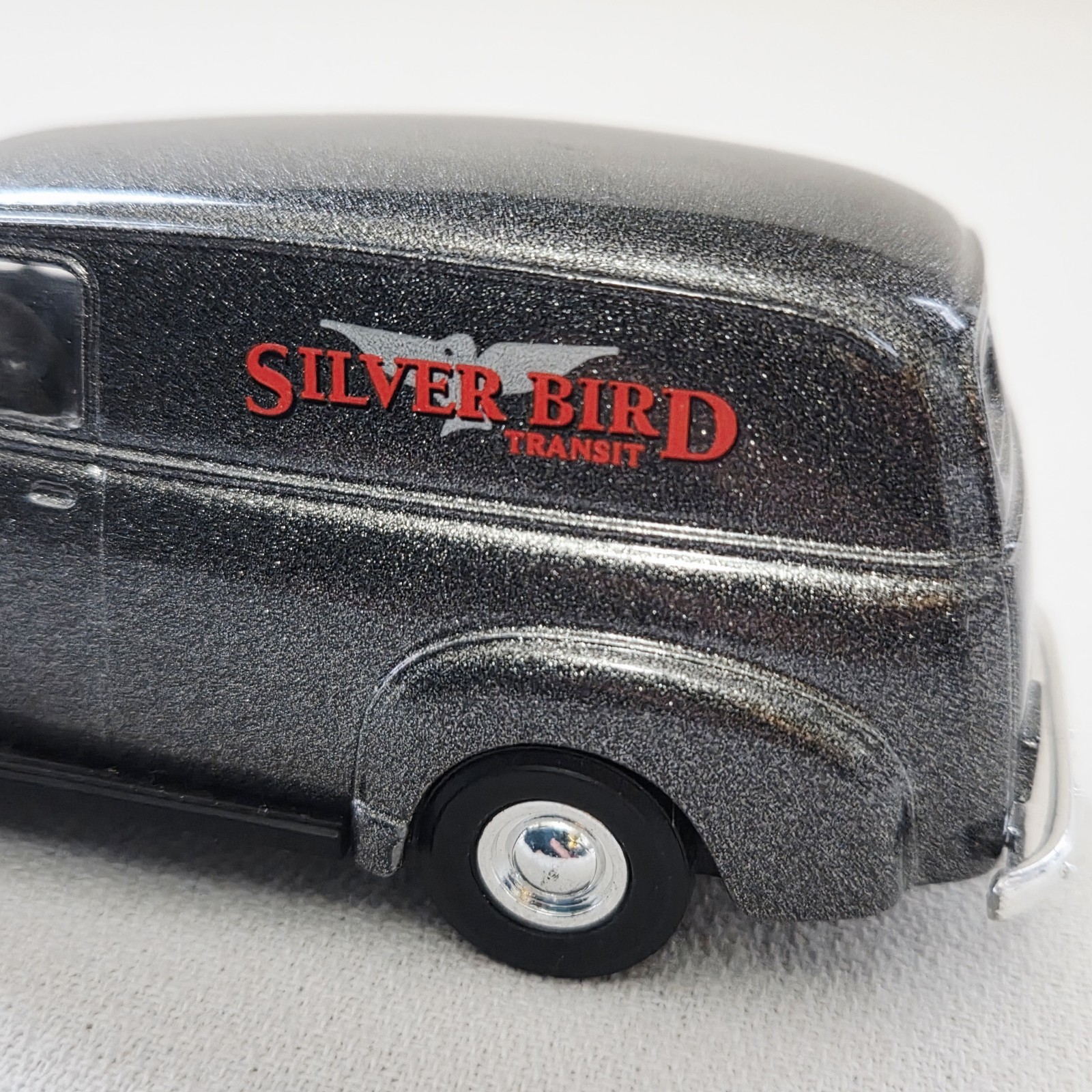 ERTL 1951 GMC Panel Truck “Silver Bird Transit” 1:43