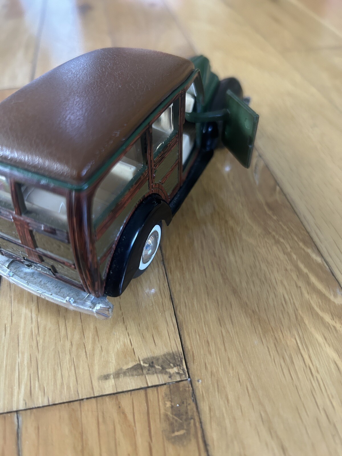 1940 Ford Woody Wagon SS5706 Diecast Toy Car in Miami