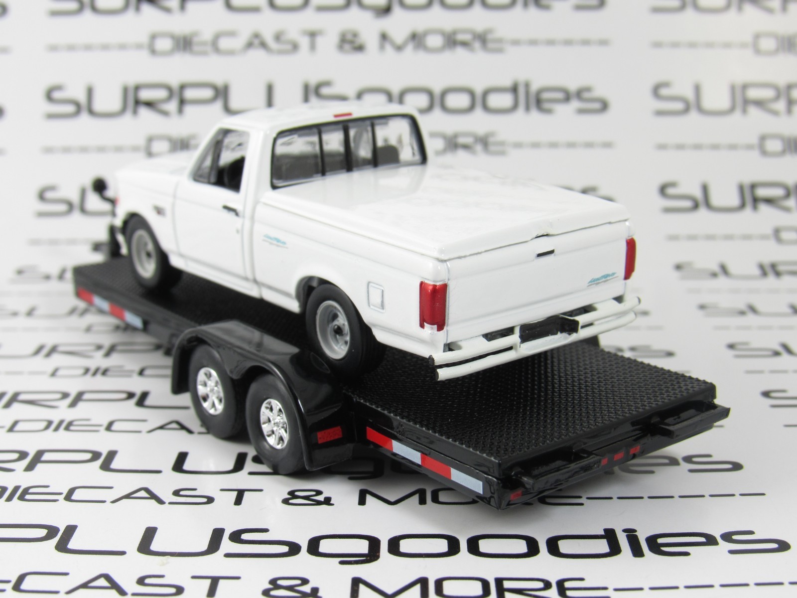 Greenlight 1:64 LOOSE Track Day 1994 FORD F-150 F150 SVT LIGHTNING w/Car Trailer