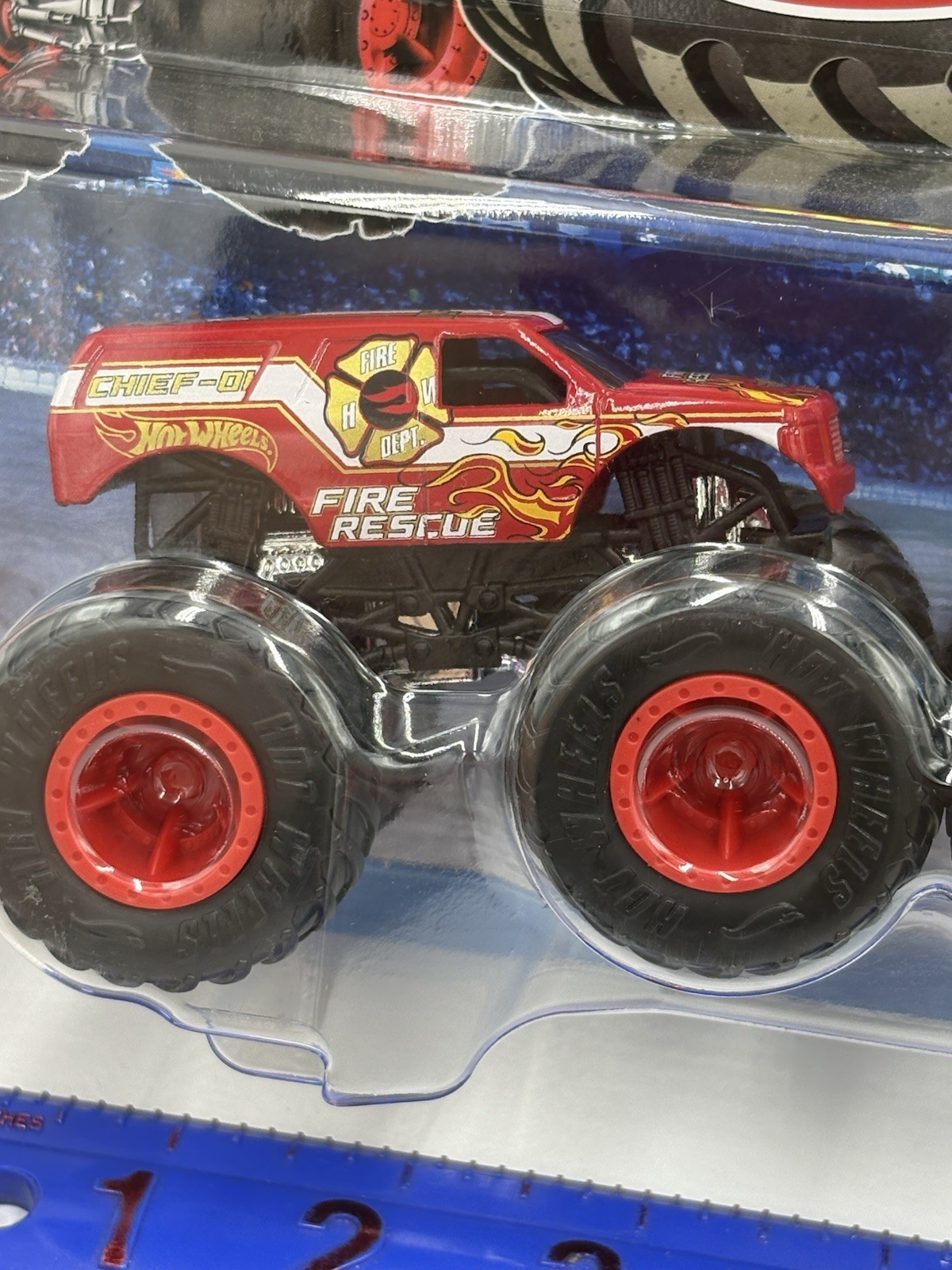 Hot Wheels Monster Trucks Hot Wheel Fire Rescue vs HW 5 Alarm Demolition Doubles