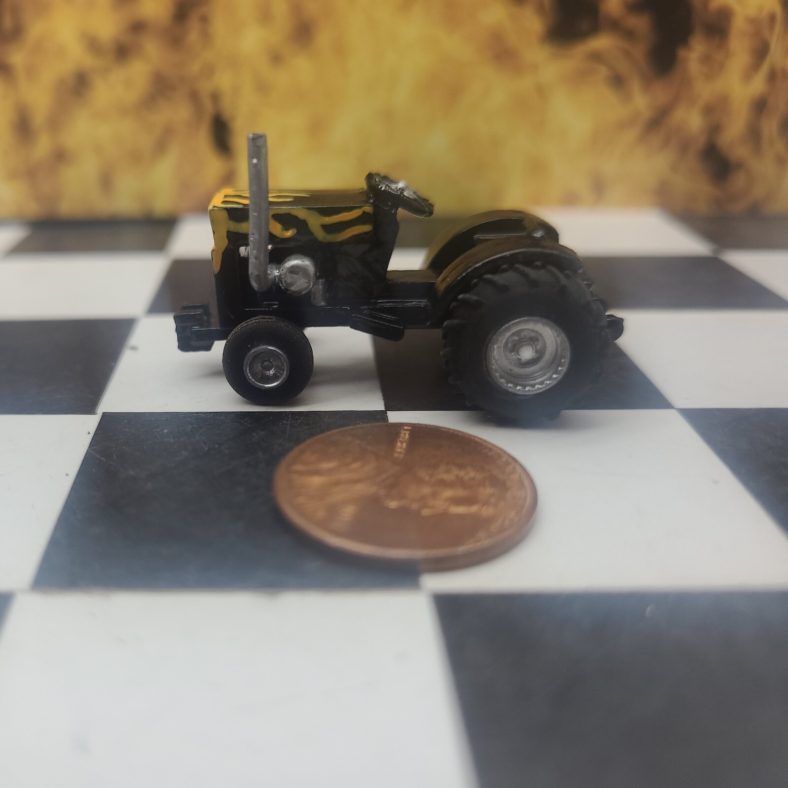 1:64 CUSTOM built GARDEN TRACTOR MINI PULLER ertl farm pulling sled lawn case ih