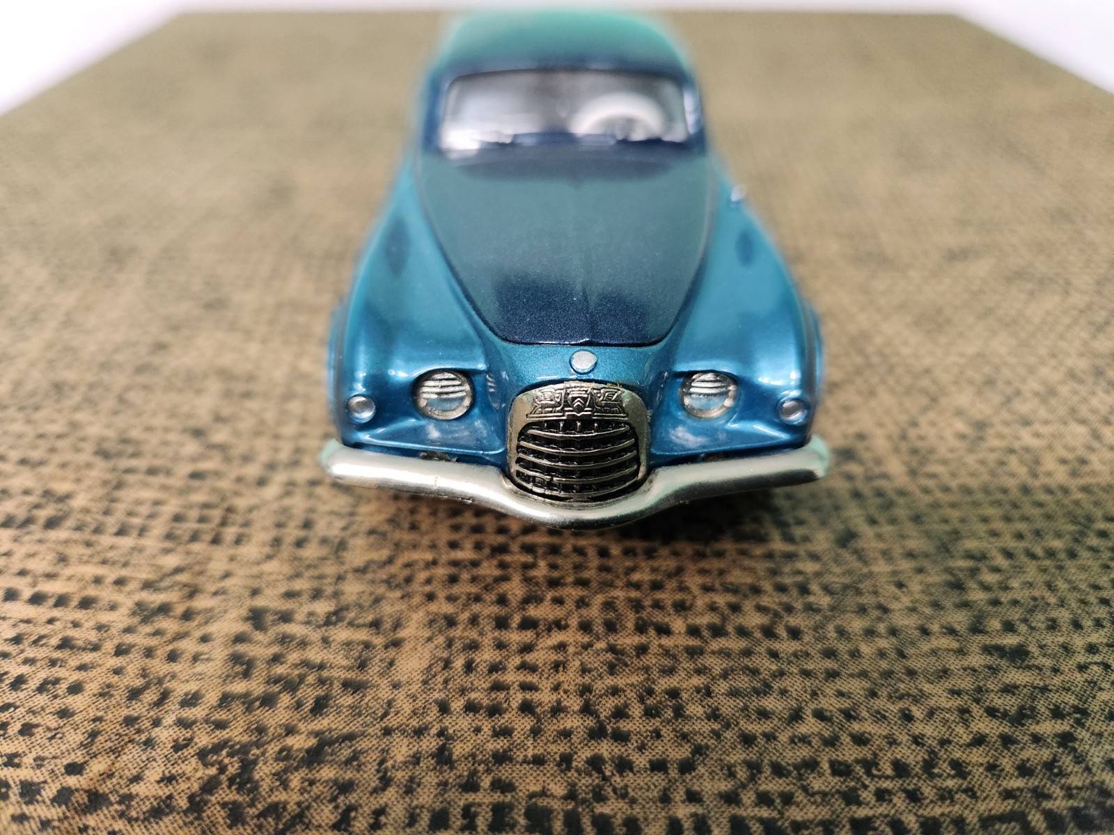 GADM GREAT AMERICAN DREAM MACHINES #8 1951 CHRYSLER K-210 SHOWCAR 1/43 READ