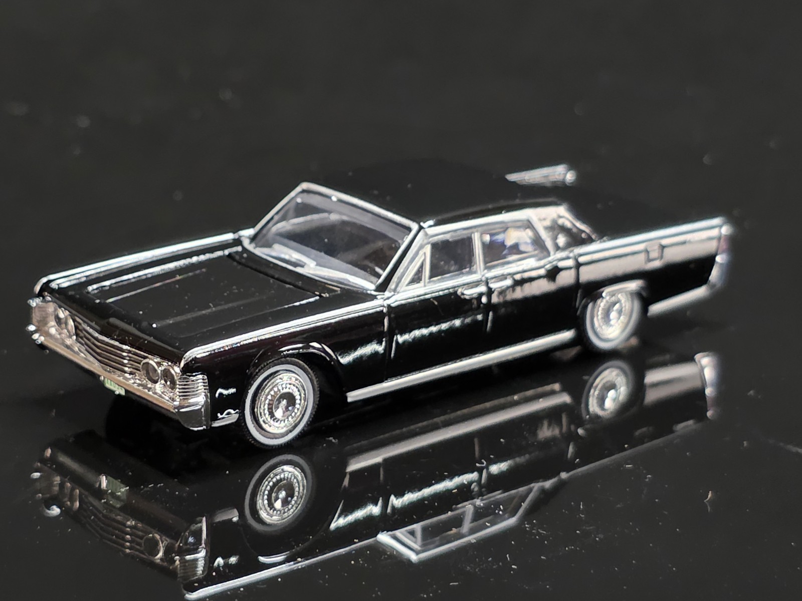 Greenlight Hollywood The Matrix 1965 Lincoln Continental