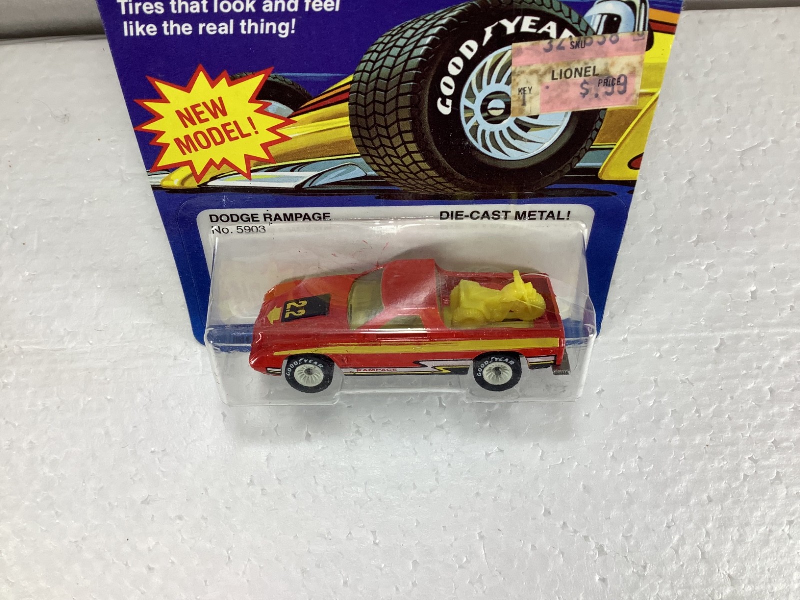 Hot Wheels Real Riders Red Dodge Rampage 5903 Gray wheels Diecast UNPUNCHED BP