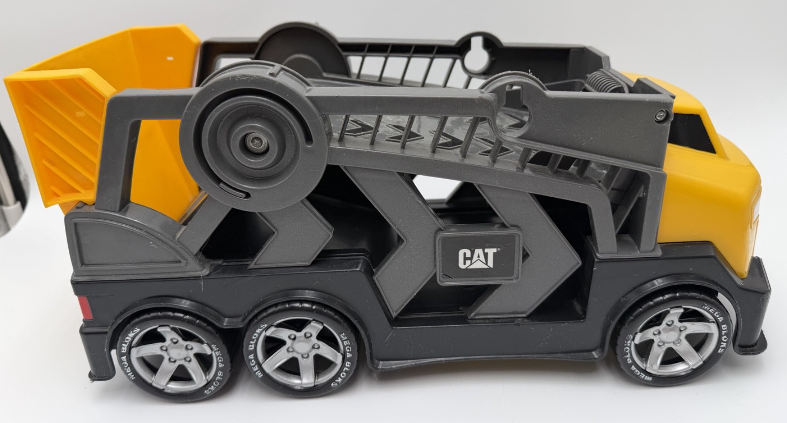 16″ CAT Caterpillar Constructor Storage Trailer Toy PUSH YELLOW TRUCK