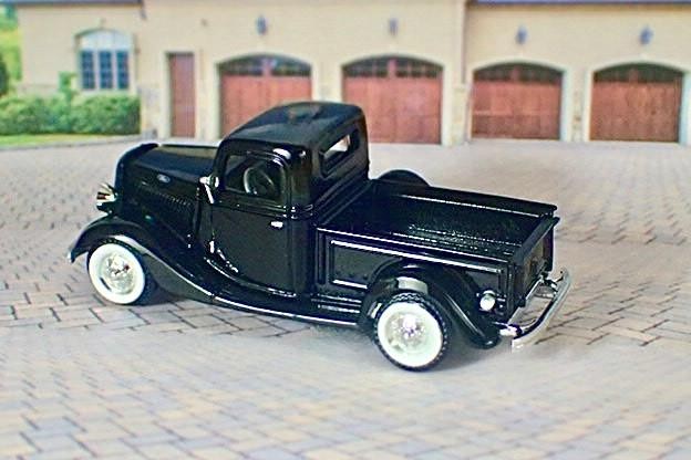 Vintage Motoring 1935 Ford Flathead V8 Step-side Pickup 1/64 Scale Ltd Edition Z