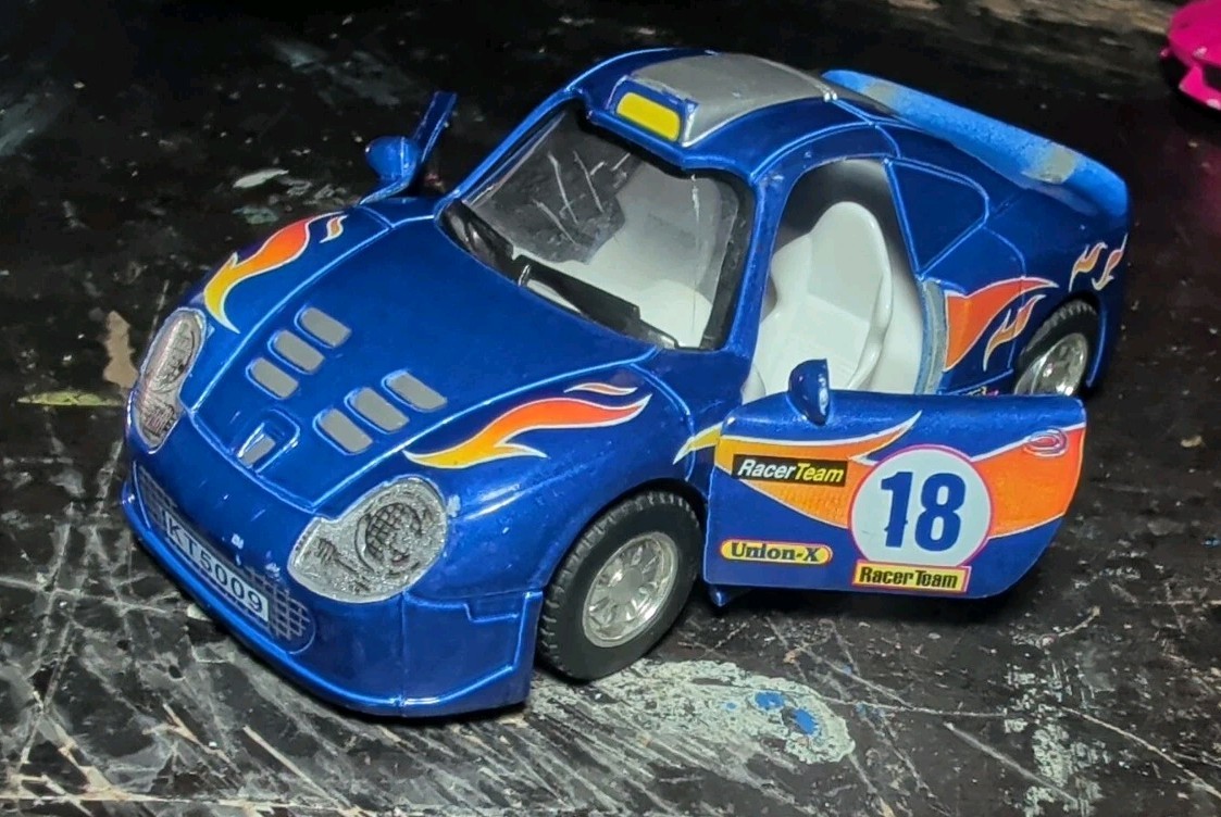 Lot Of 2 Kintoy Pullback Hot Pink Lamborghini & Blue Super Turbo Z