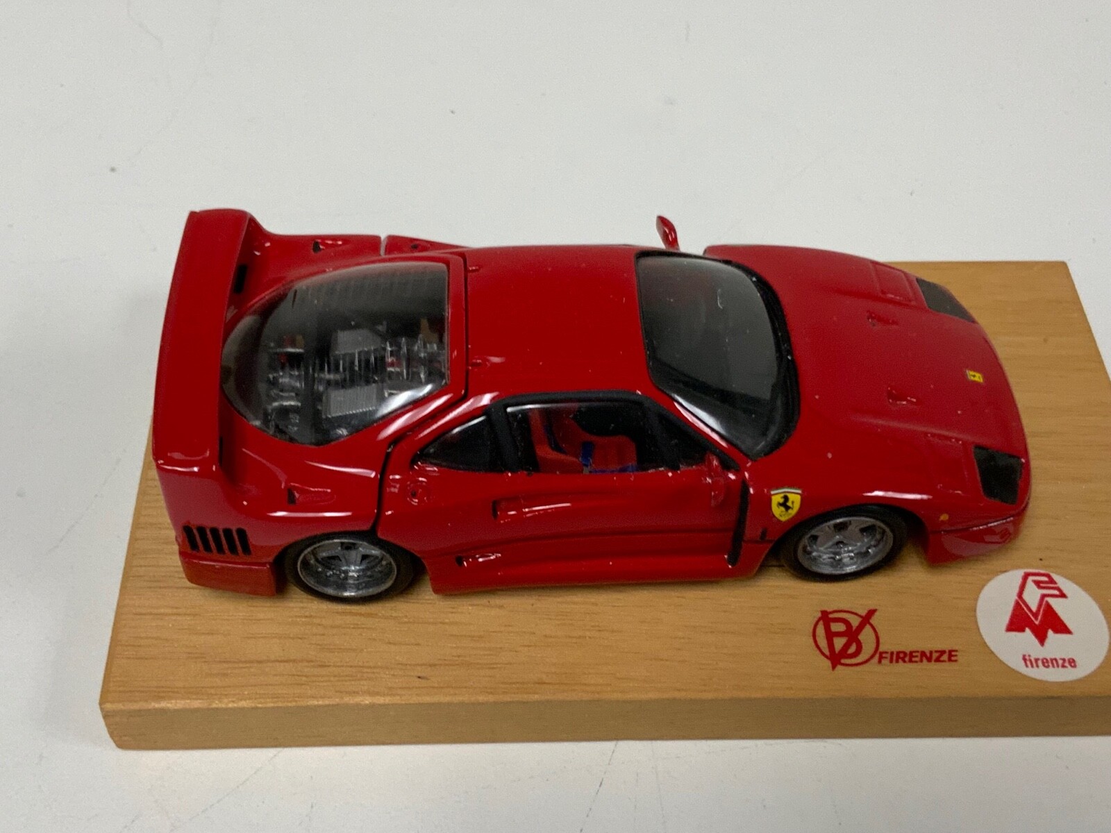 1/43 Firenze Ferrari F40 from 1987 in Rosso Corsa red Engine detail J2-041