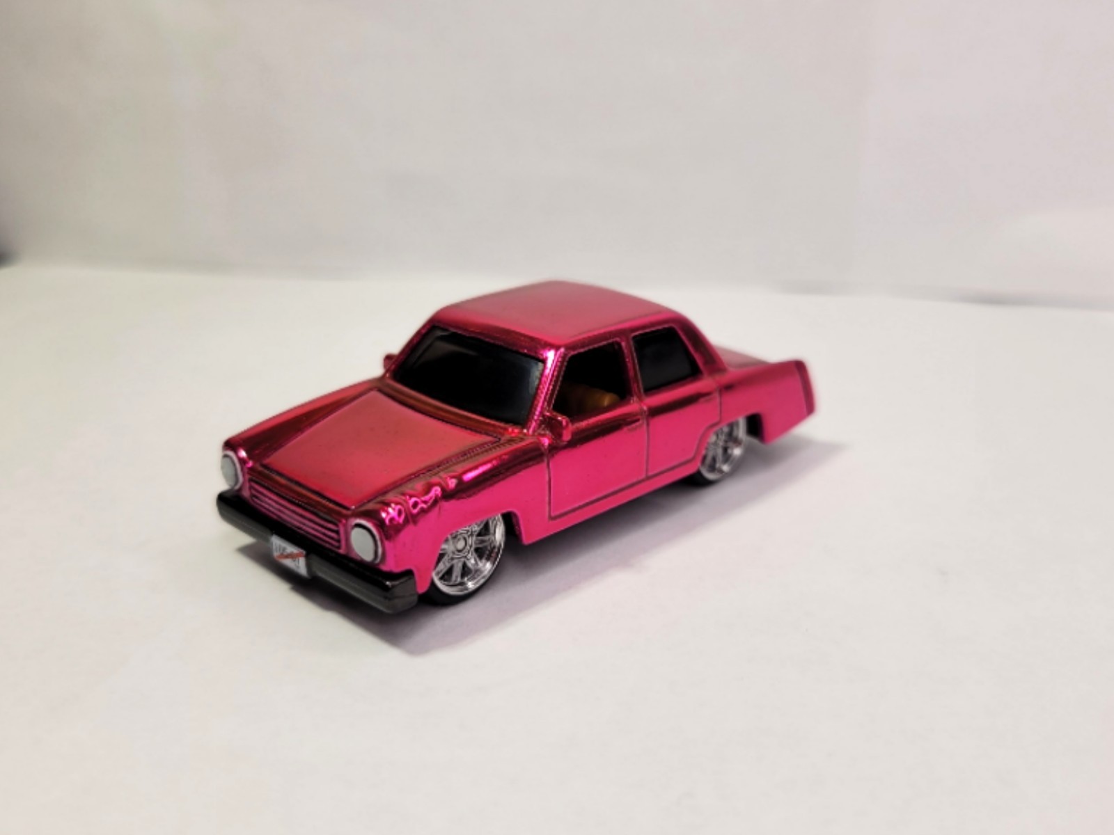 Hot Wheels THE SIMPSONS FAMILY CAR Custom Super Spectraflame & Real Riders 1:64