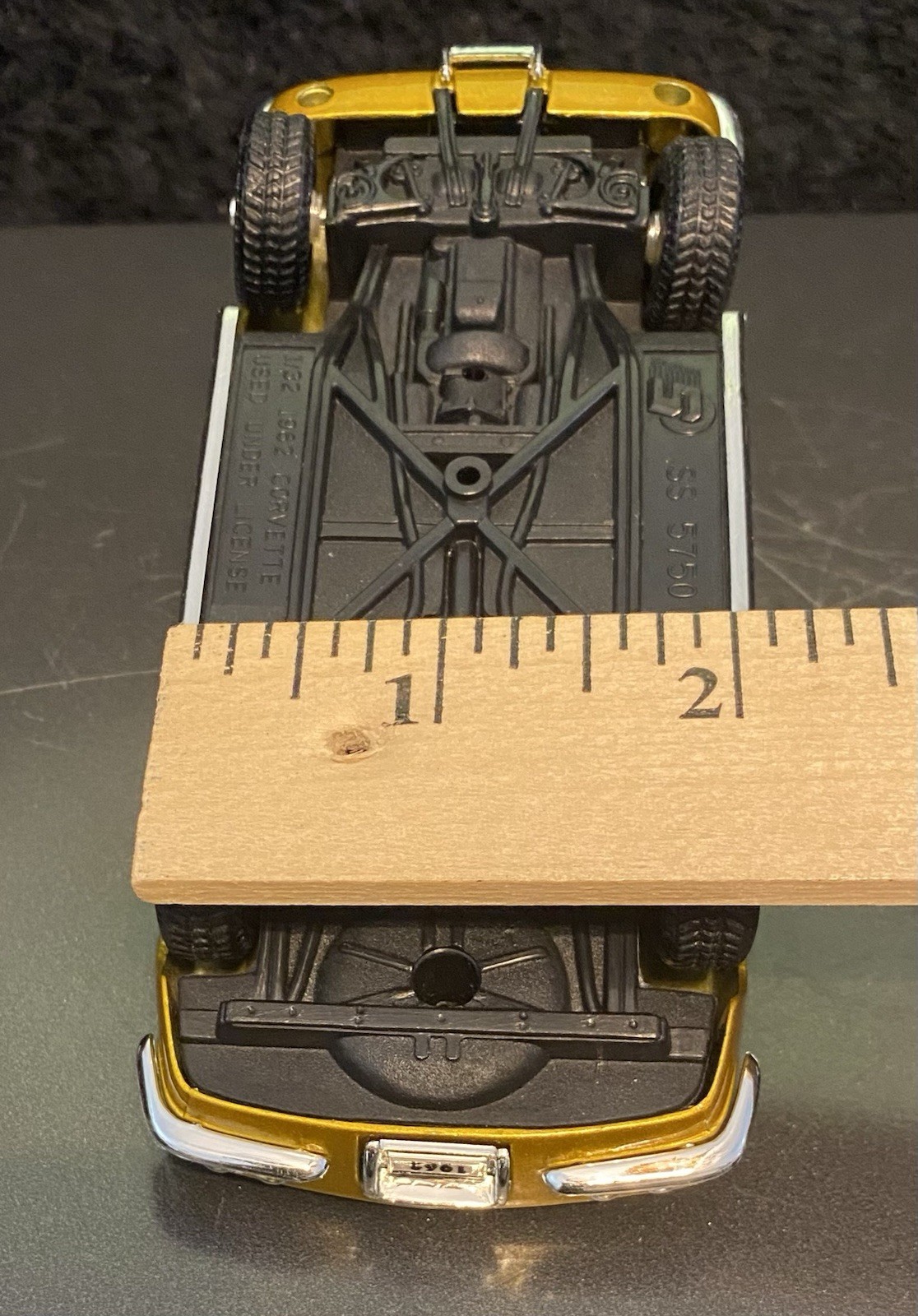 1962 Gold Chevrolet Corvette Convertible 1/32 Scale. SS 5750. Pullback action.