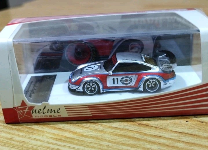 Fuel Me 64 Porsche 993 Rauh Welt Begriff Rough Rhythm Martini Limited Edition
