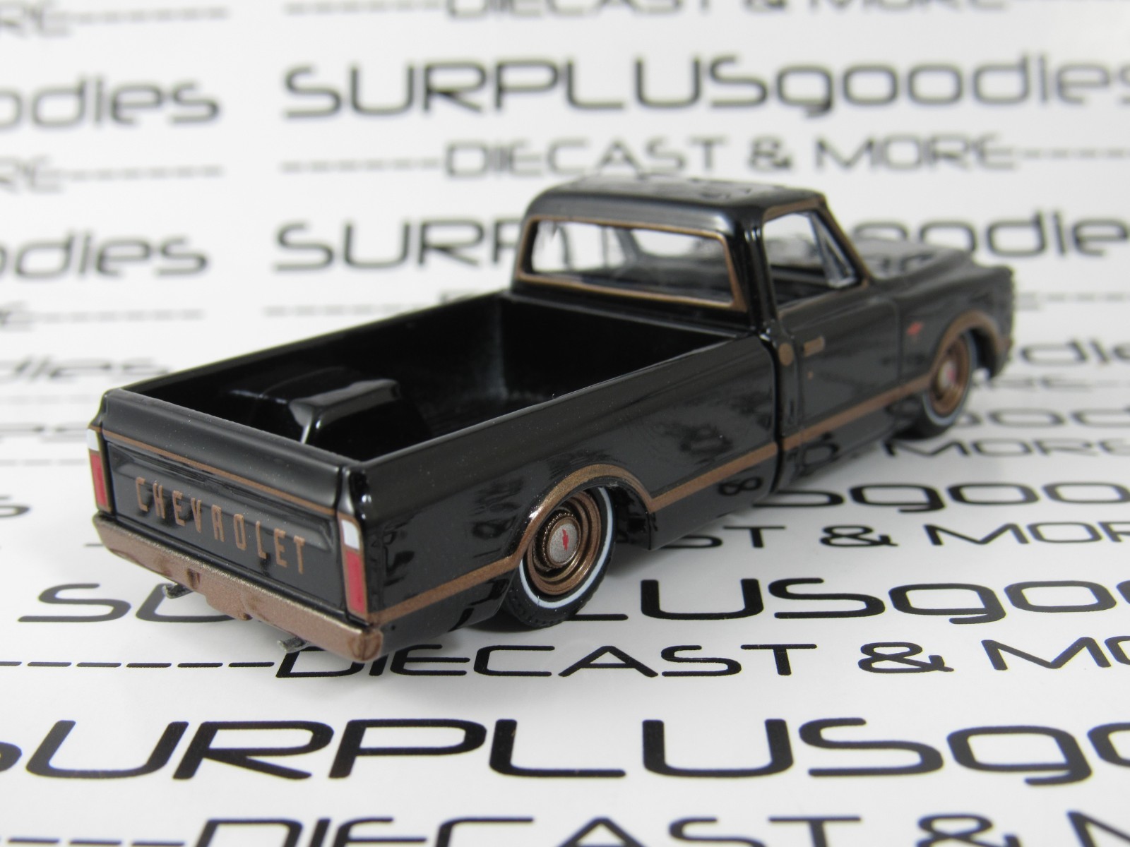 2025 Greenlight 1:64 LOOSE Black Bronze 1972 CHEVROLET C10 Lowrider Pickup Truck