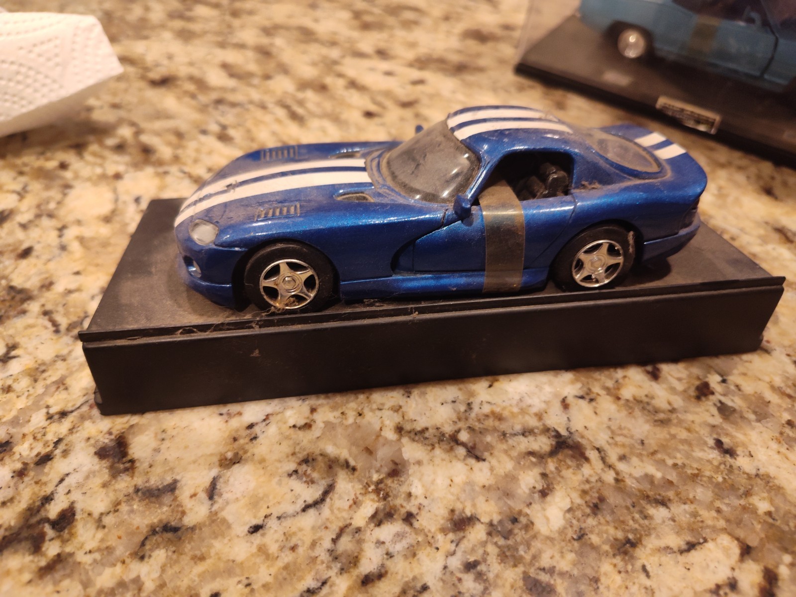 1/32 Diecast Cars And Quads in Clear Display Cases