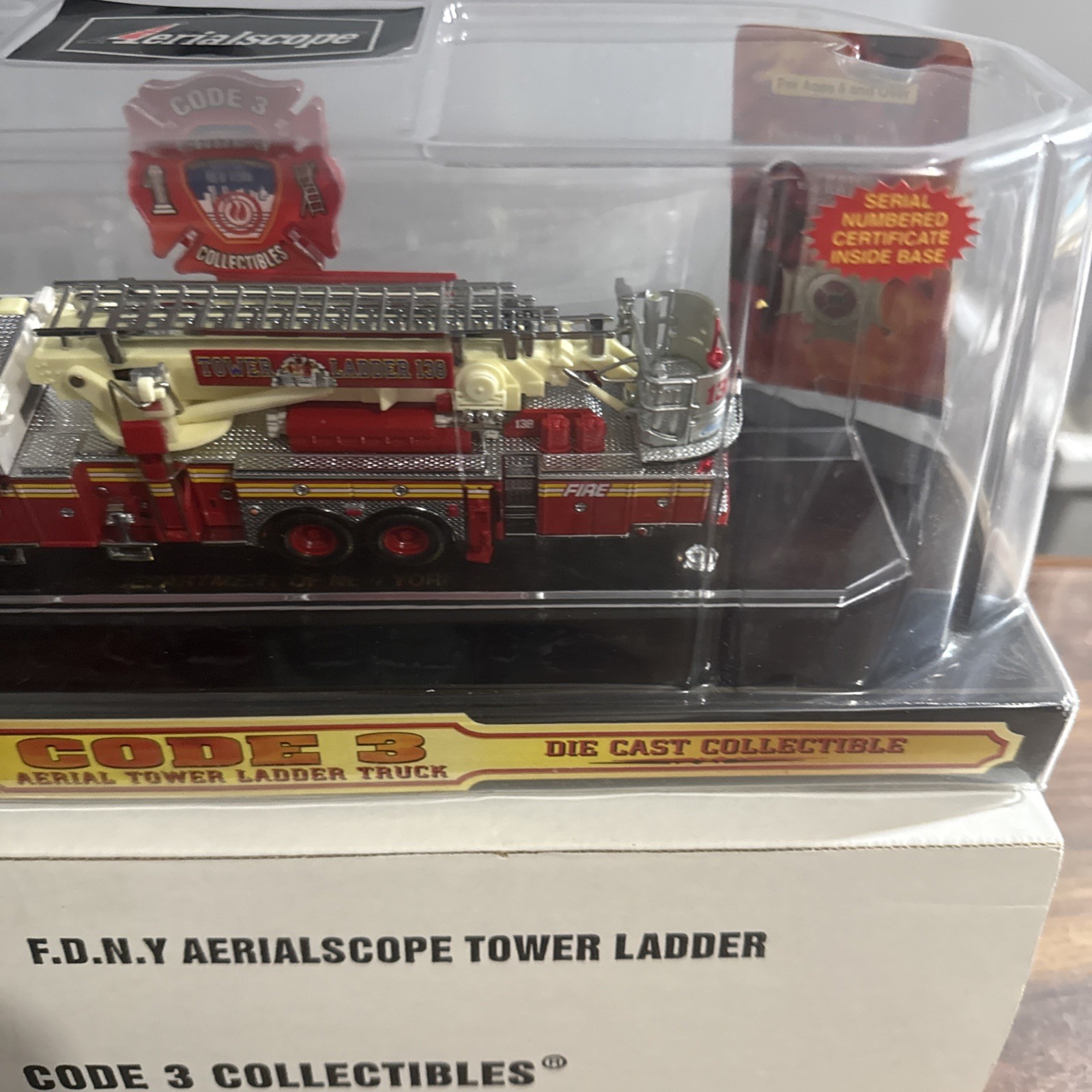 Code 3 Collectibles FDNY Aerialscope Tower Ladder 138 #12735 1/64 Fire Truck New