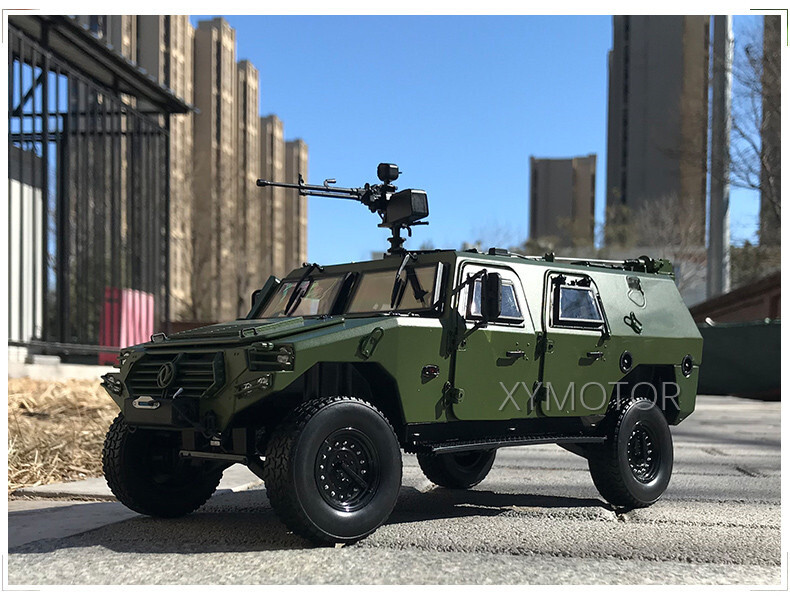 1:18 Dongfeng New Warrior China 70th Anniversary Parade Armored Diecast Model